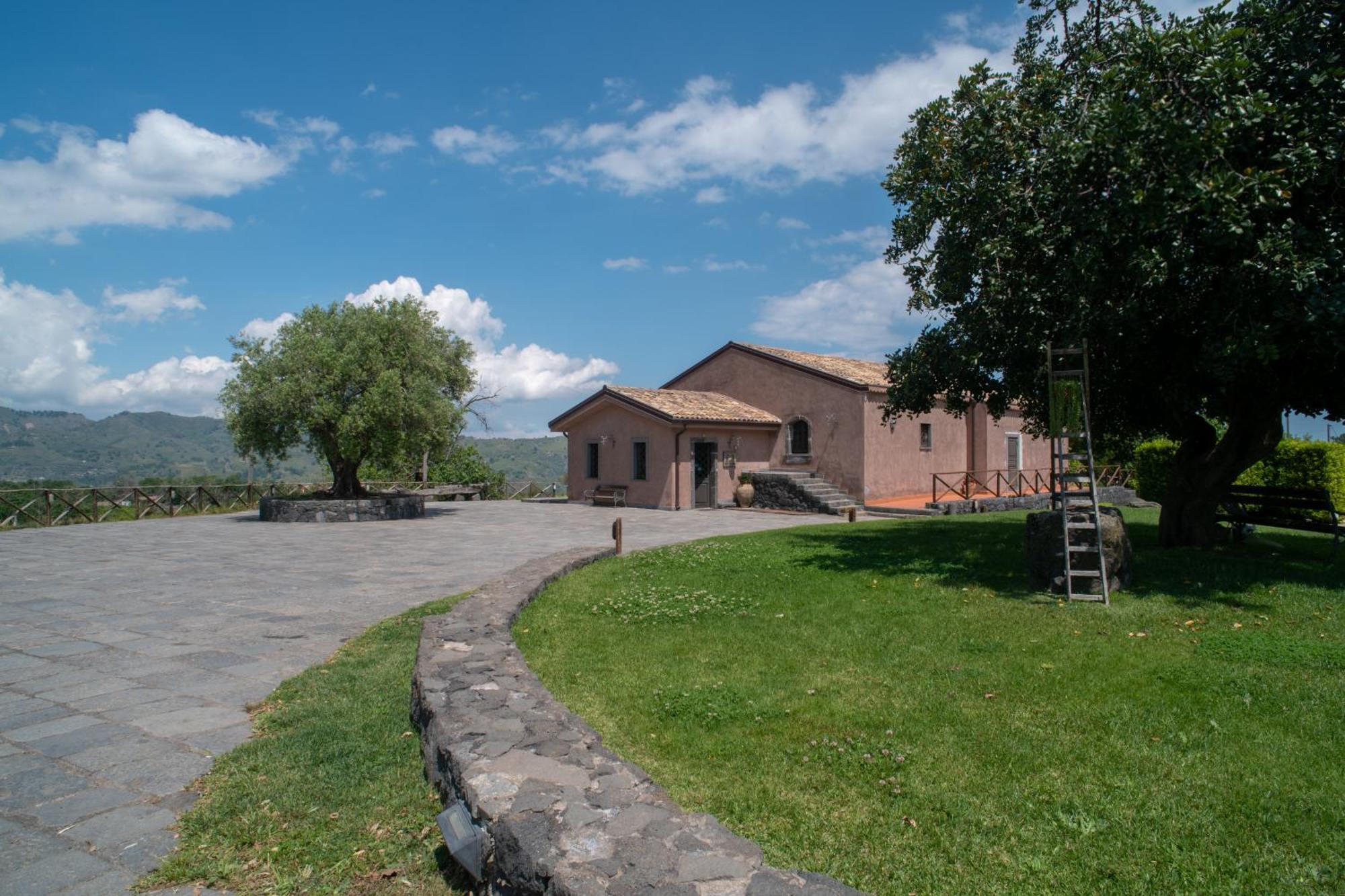 Borgata Baldazza Hotel Linguaglossa Exterior photo